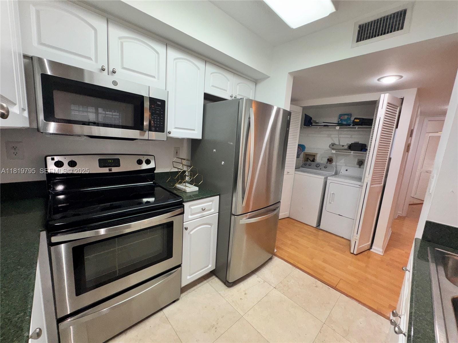 1280 S Alhambra Circle 1308, Coral Gables, FL 33146 photo 4