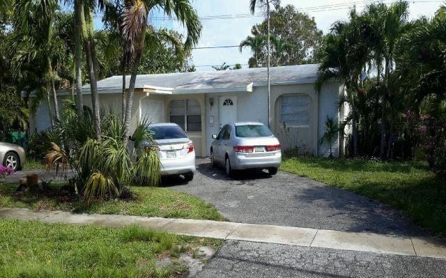 4841 NW 19th Court — photo 2