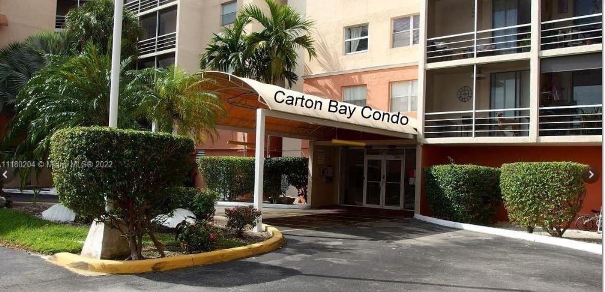 2821 NE 163rd Street 5U, North Miami Beach, FL 33160