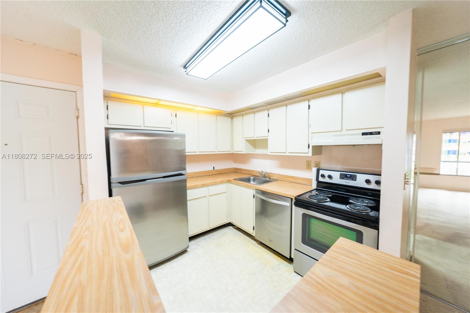 18785 NW 62nd Avenue 106, Hialeah, FL 33015 photo 12