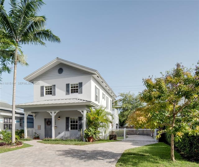 106 Florida Avenue, sold in Mac Farlane Homestead, Coral Gables, FL