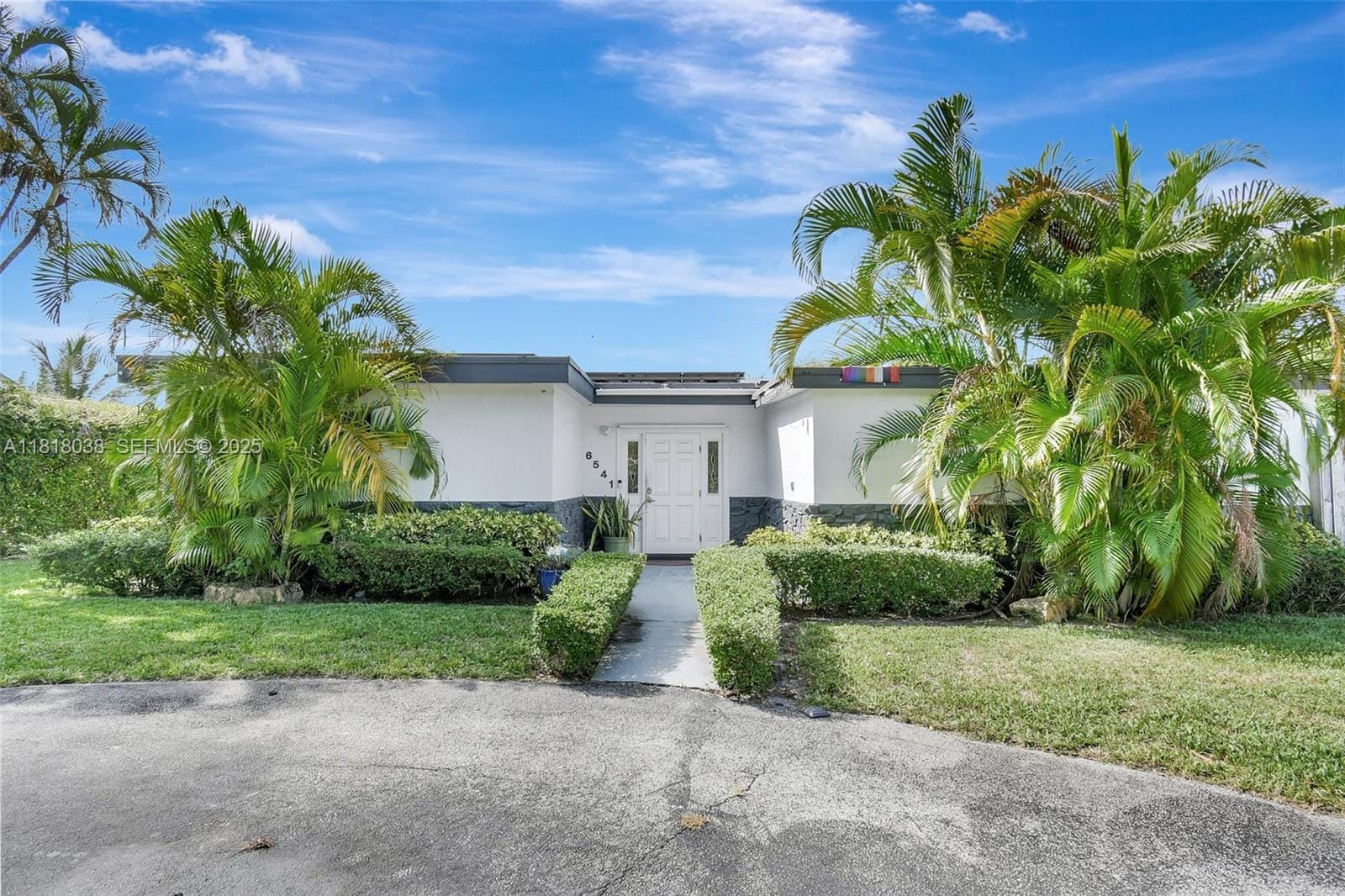 6541 Mckinley Street, Hollywood, FL 33024