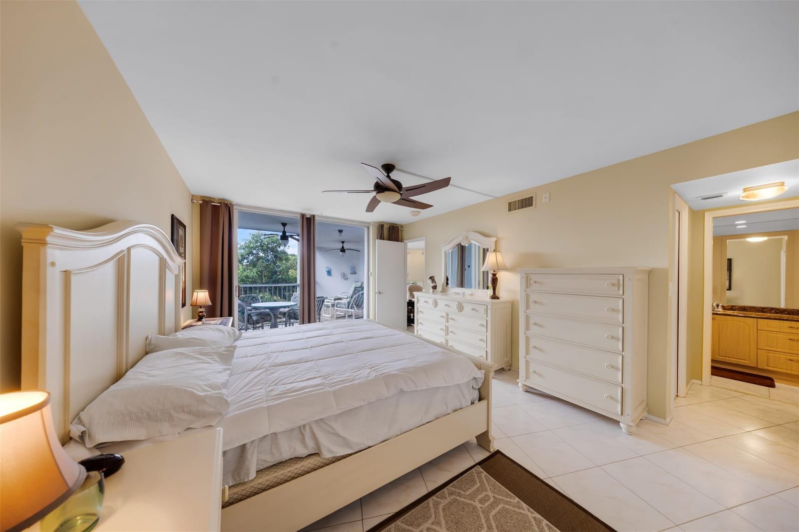 3900 Oaks Clubhouse Drive 405, Pompano Beach, FL 33069 photo 13