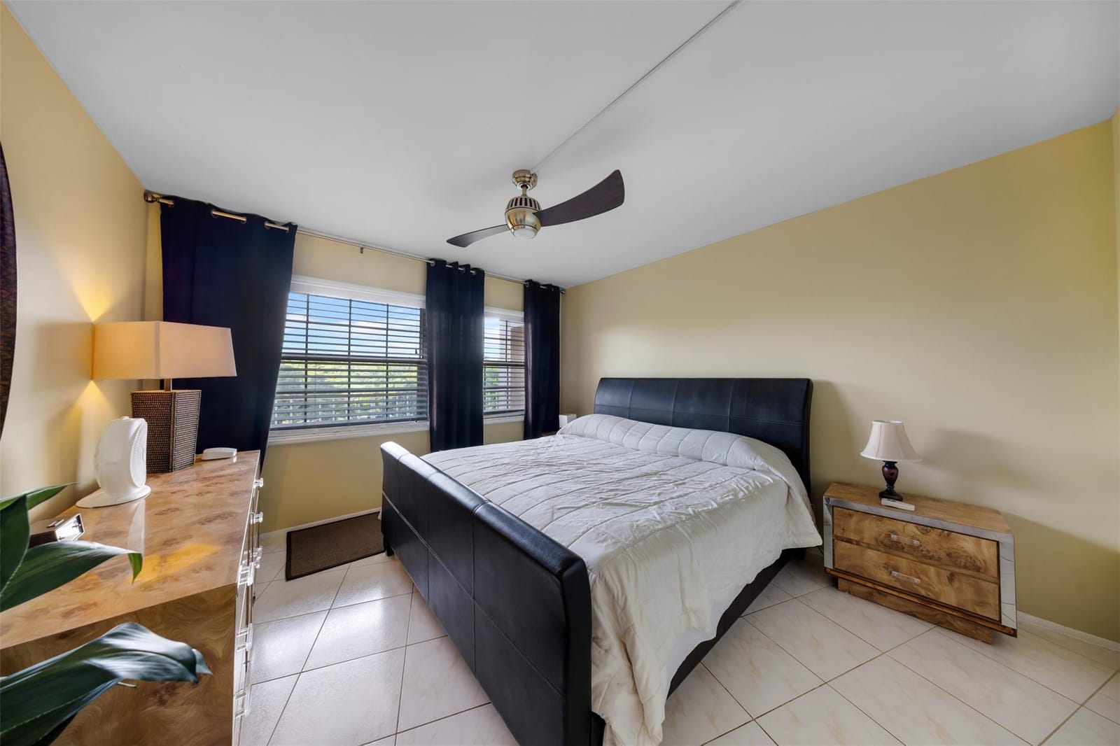 3900 Oaks Clubhouse Drive 405, Pompano Beach, FL 33069 photo 18
