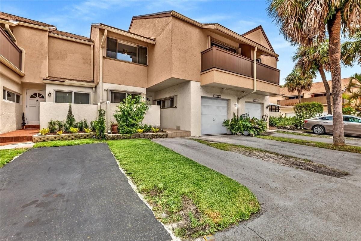 869 NW 81st Terrace 2, Plantation, FL 33324