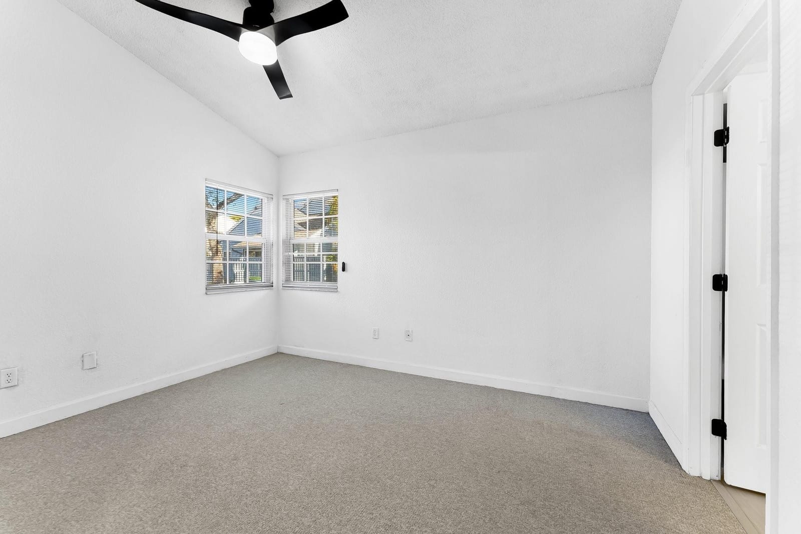 2139 Champions Way 2139, North Lauderdale, FL 33068 photo 2