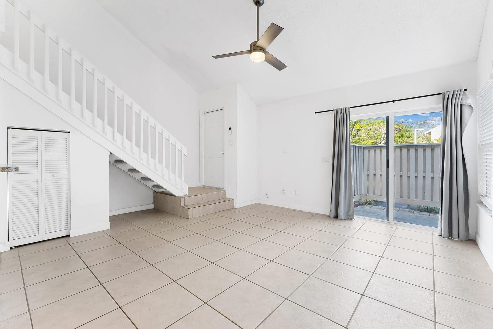 2139 Champions Way 2139, North Lauderdale, FL 33068 photo 10