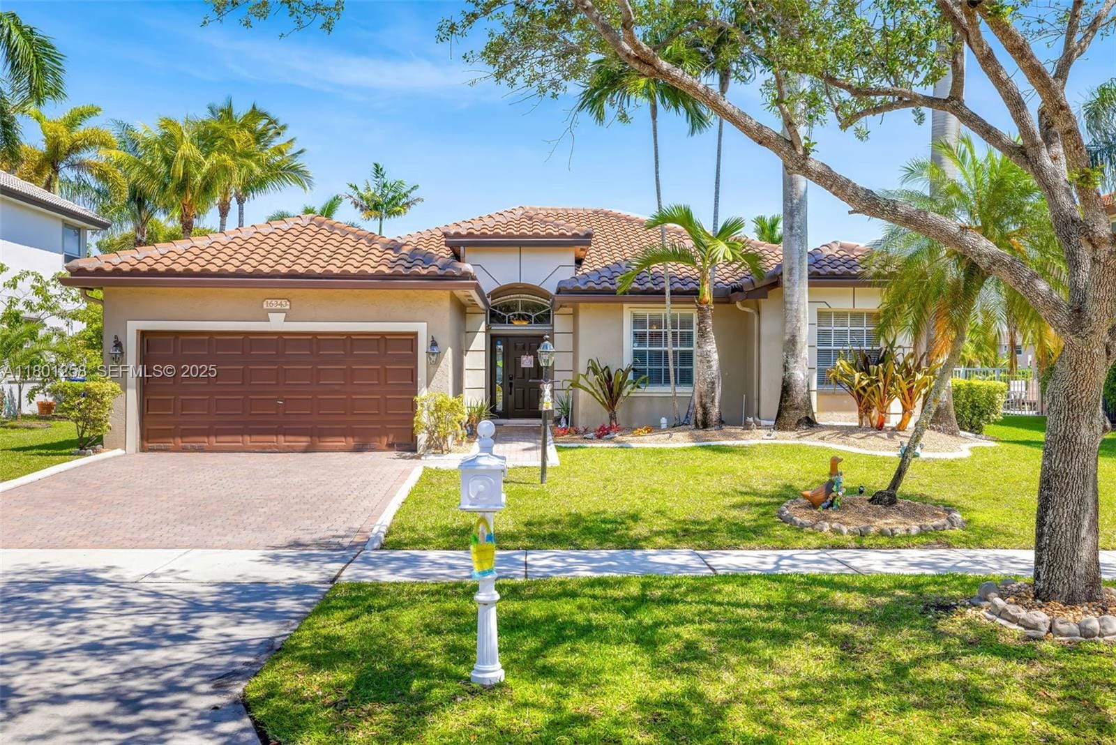 16343 Segovia S Circle — photo 3