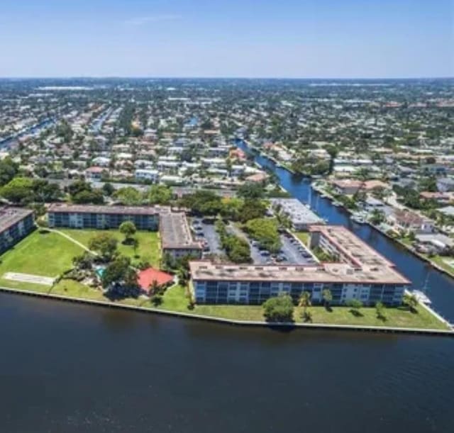 3180 NE 48th Court 112, Lighthouse Point, FL 33064