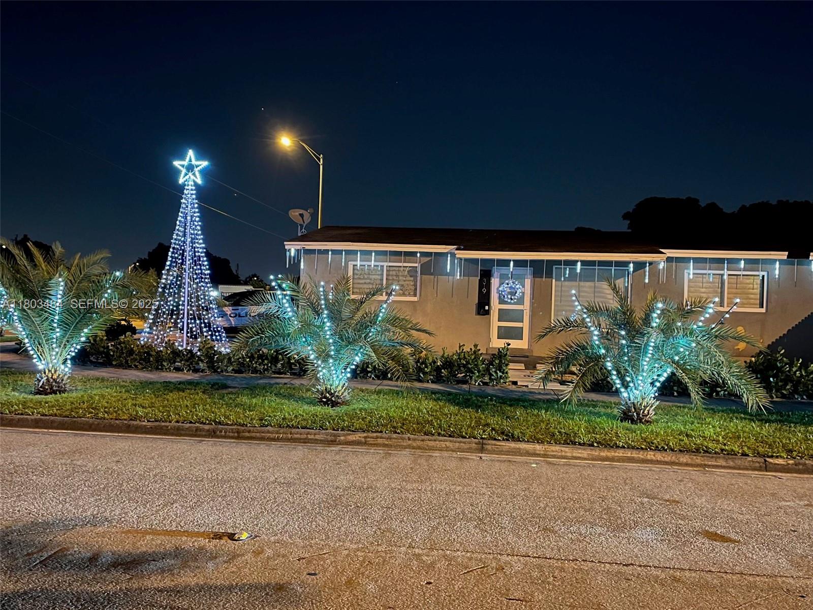 3195 W 10th Avenue, Hialeah, FL 33012, Hialeah