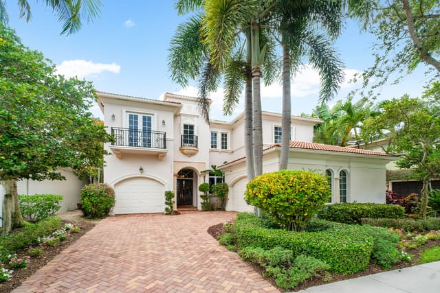 17952 Villa Club Way, sold in The Oaks At Boca Raton, Boca Raton, FL