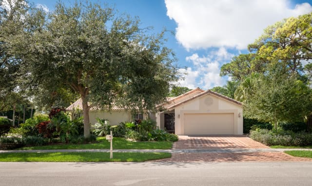 2711 NW 26th Circle, Boca Raton, FL 33431