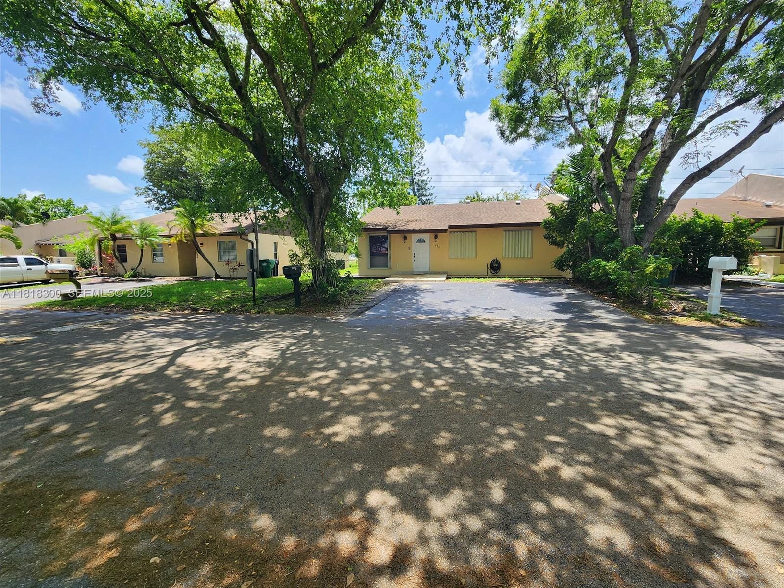 11820 SW 125th Place 11820, Miami, FL 33186