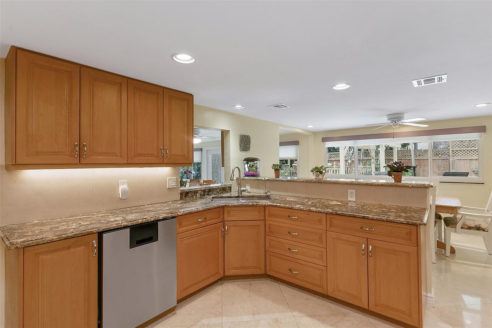 5231 NE 14th Terrace, Fort Lauderdale, FL 33334 photo 3
