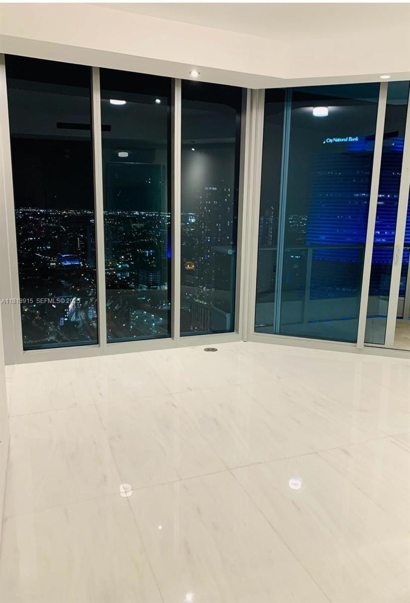 200 Biscayne Boulevard Way 4702, Miami, FL 33131 photo 11