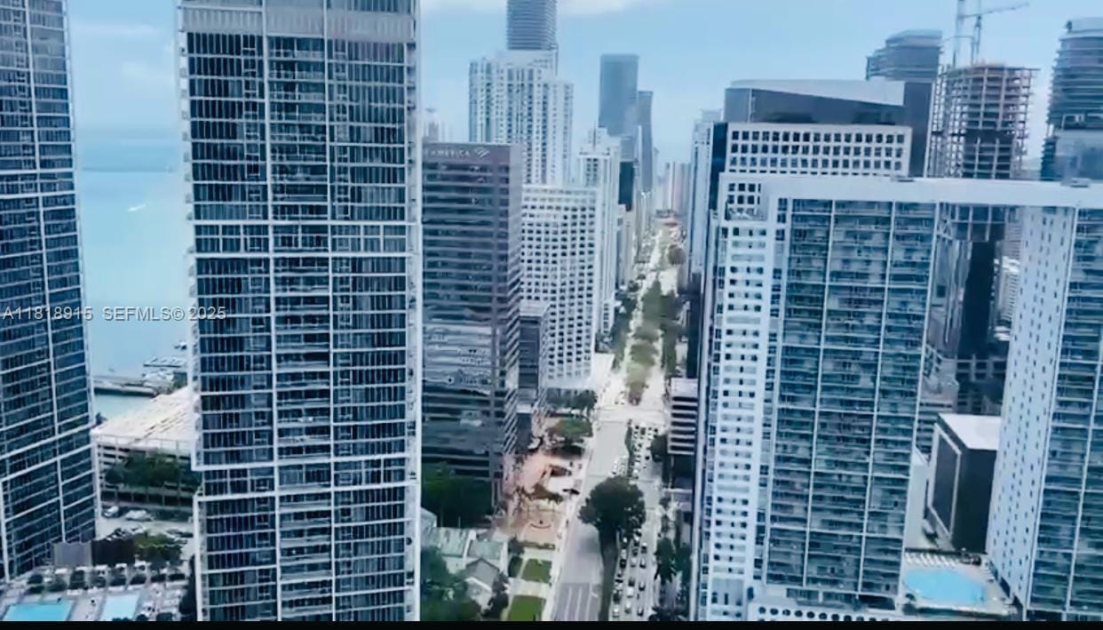 200 Biscayne Boulevard Way 4702, Miami, FL 33131 photo 20