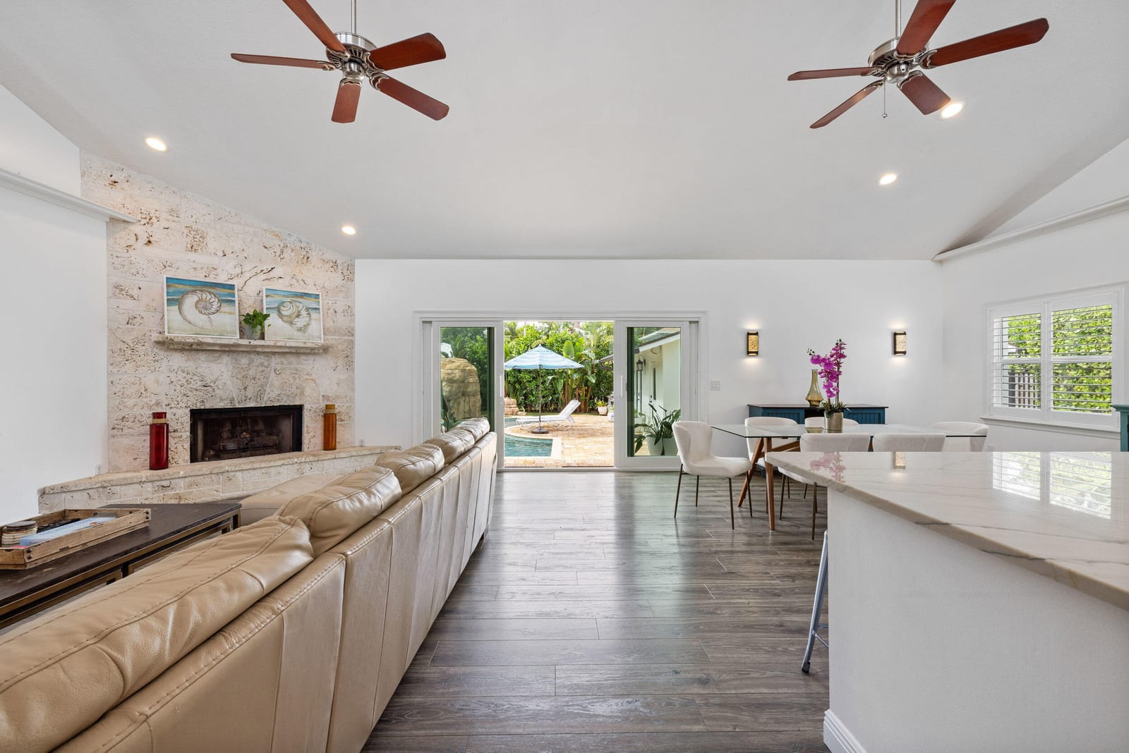 310 Edgewood Drive N, West Palm Beach, FL 33405 photo 2