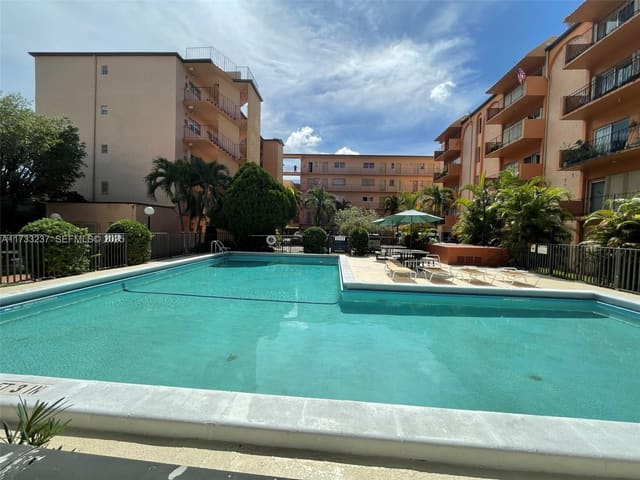 1950 W 54th Street 112, sold in Westland Eden, Hialeah, FL