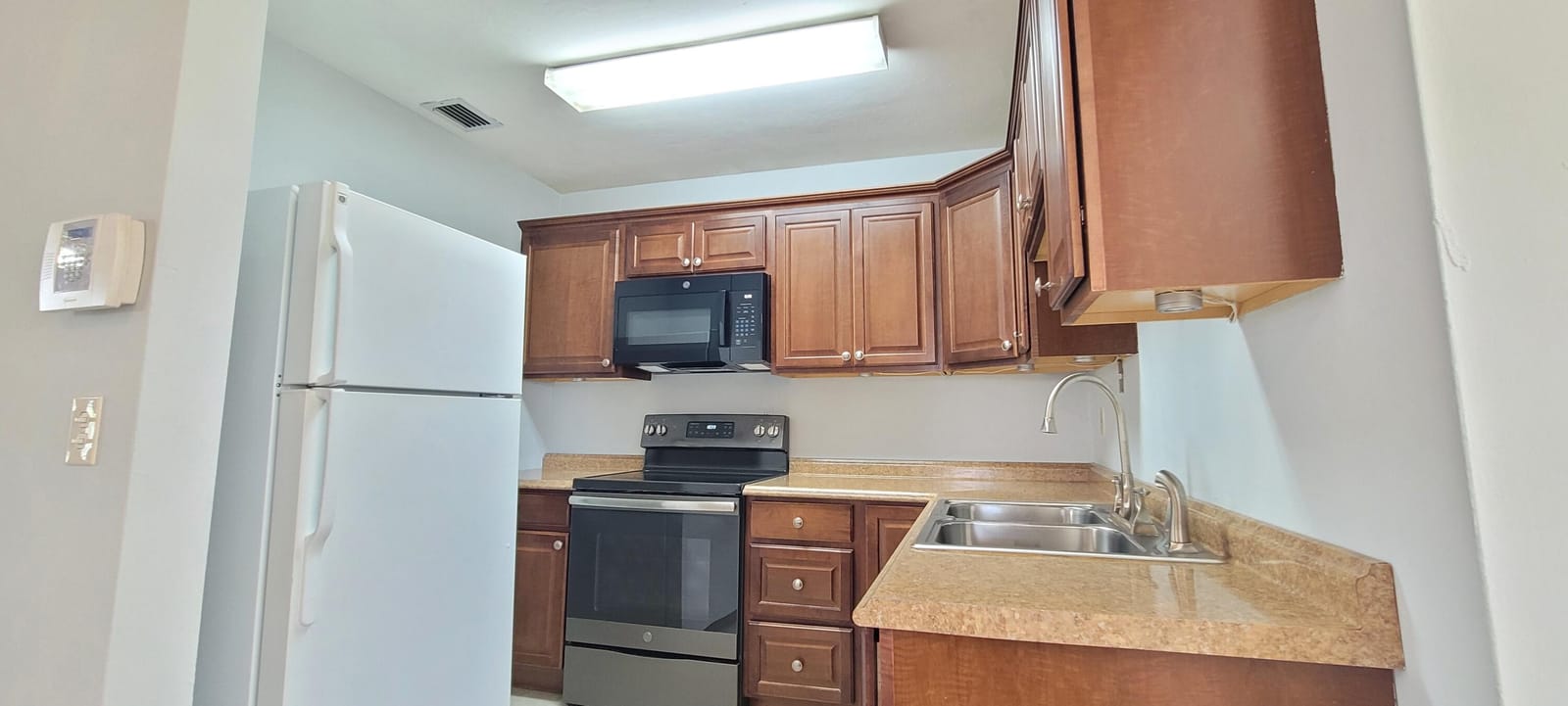 1615 W 31st Street — photo 3