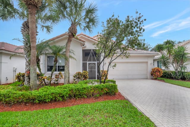 9066 Bay Harbour Circle, West Palm Beach, FL 33411