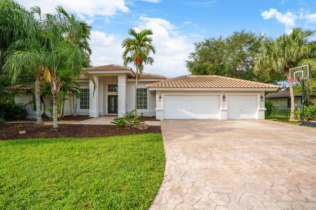 12590 SW 34th Place, sold in Kapok Village Estates, Davie, FL