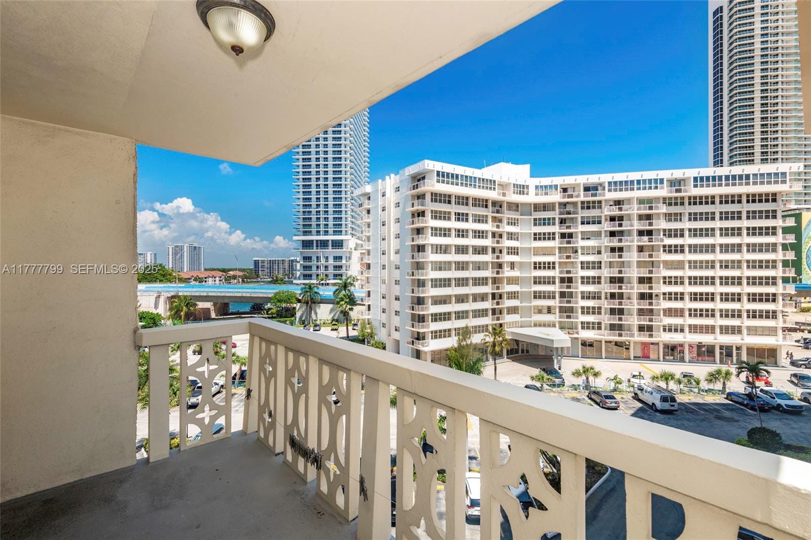 1817 S Ocean Drive 628 — photo 2