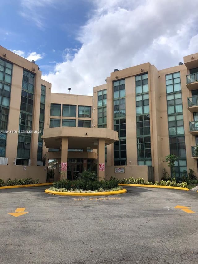 2075 SW 122nd Avenue 512, sold in Coral Towers Condo, Miami, FL