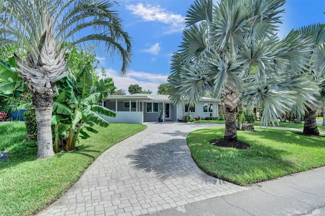 131 SE 8th Street, Pompano Beach, FL 33060