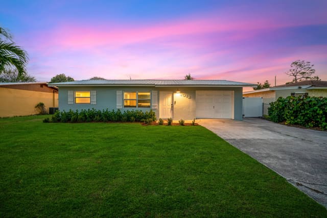 3042 NE Savannah Road, sold in Savanna Highlands, Jensen Beach, FL
