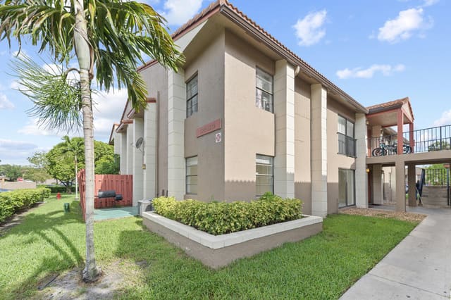 3209 Coral Ridge Drive, sold in Coral Springs Villas Cond, Coral Springs, FL