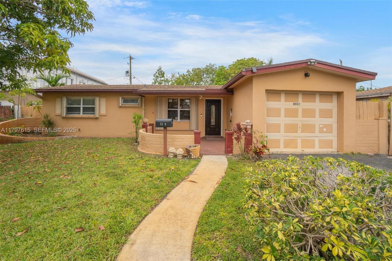 3549 NW 39th Avenue, Lauderdale Lakes, FL 33309