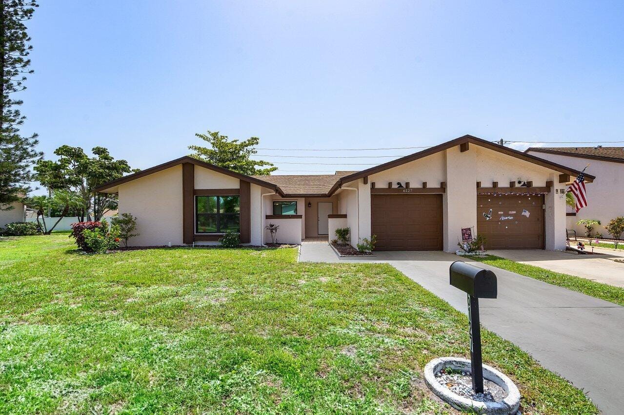 6127 Elsinore Circle, Greenacres, FL 33463