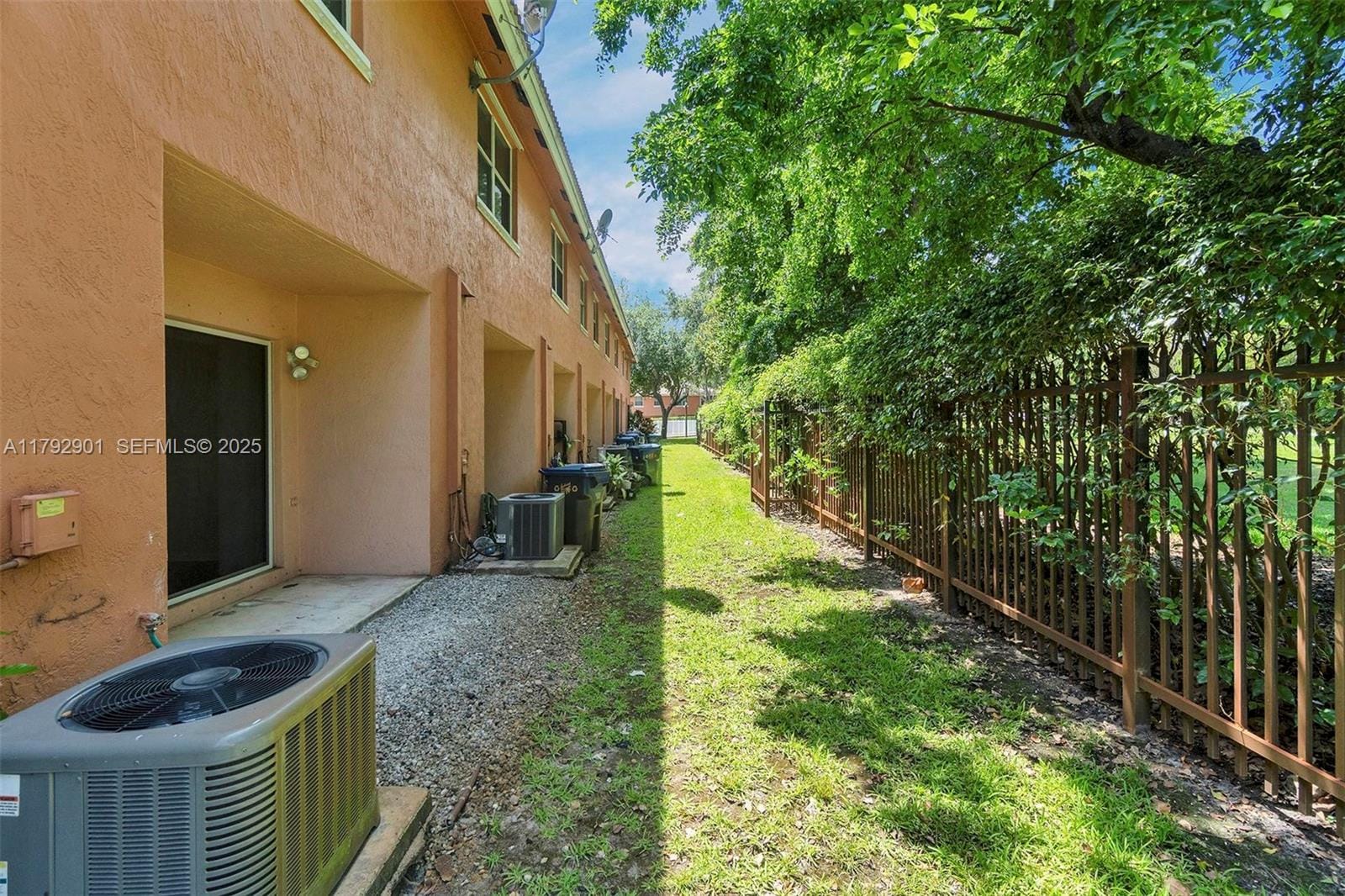 6805 Sienna Club Place, Lauderhill, FL 33319 photo 20