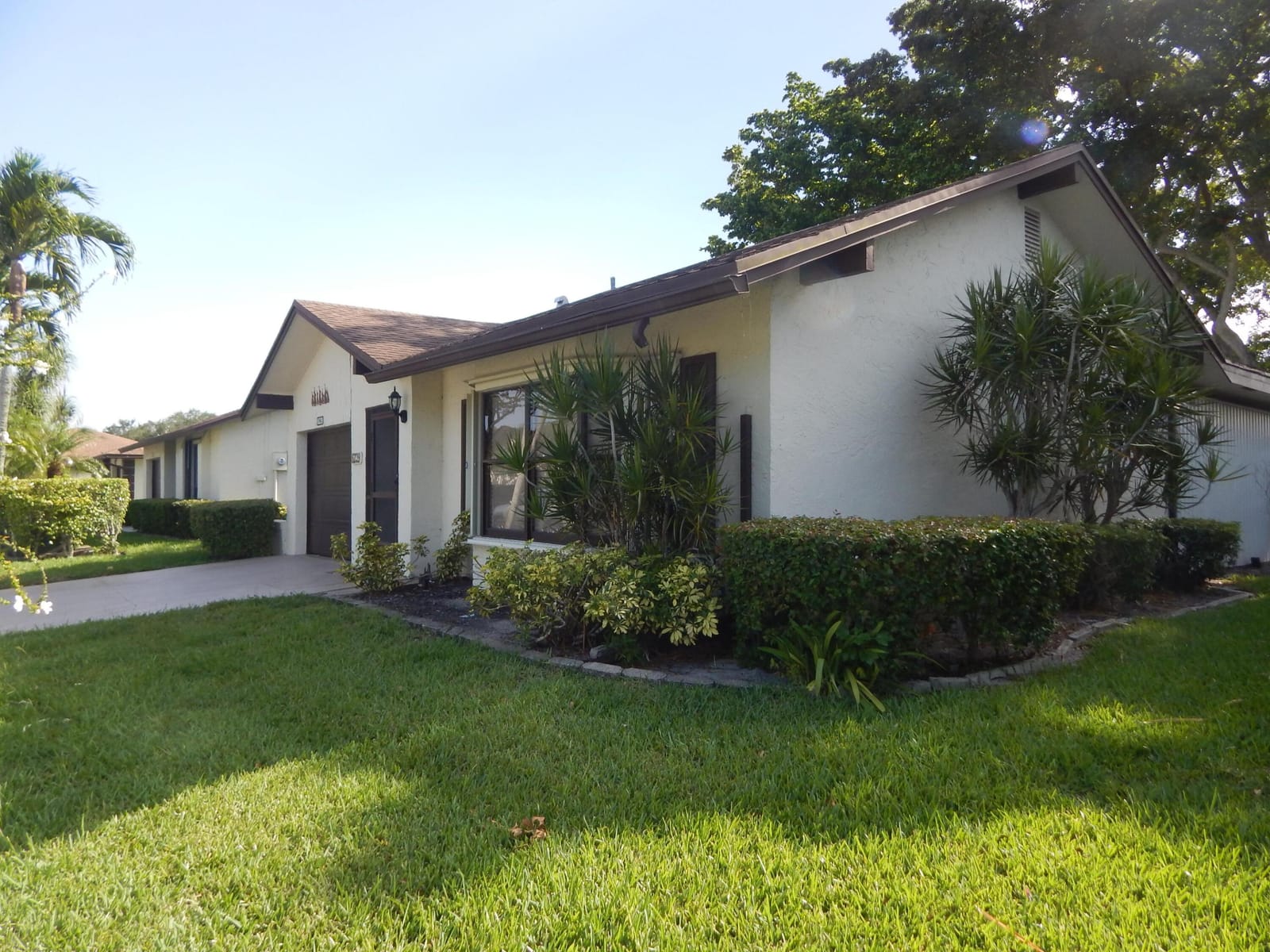 6239 Lakemont Circle, Greenacres, FL 33463 photo 2