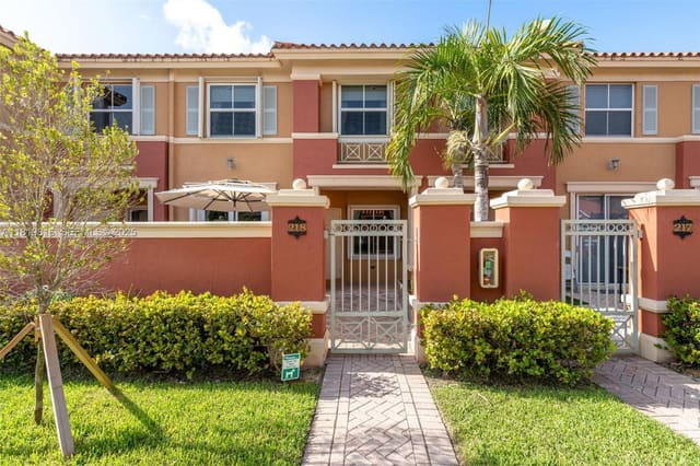11438 NW 62nd Terrace 218, Doral, FL 33178