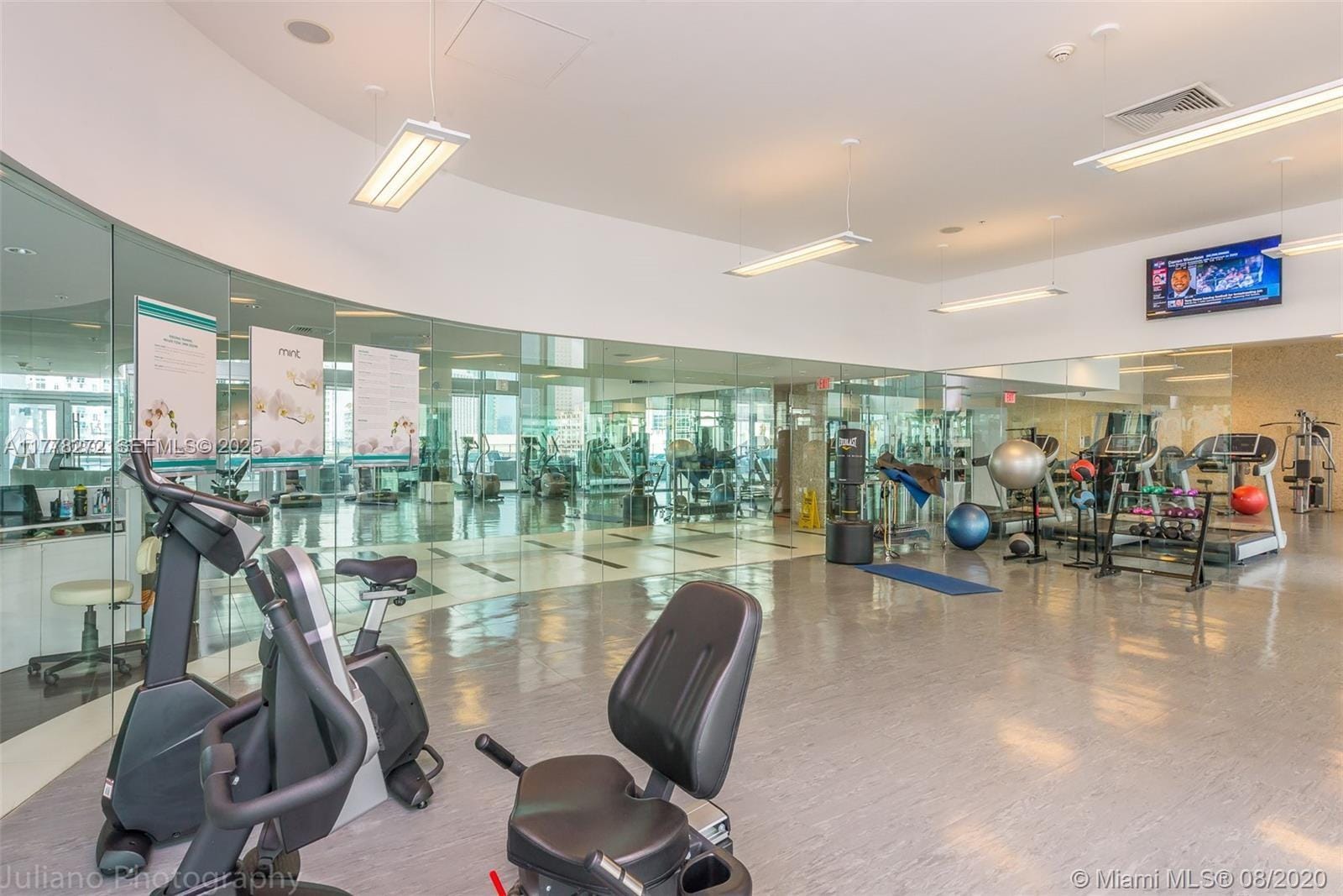 92 SW 3rd Street 4104, Miami, FL 33130 photo 18