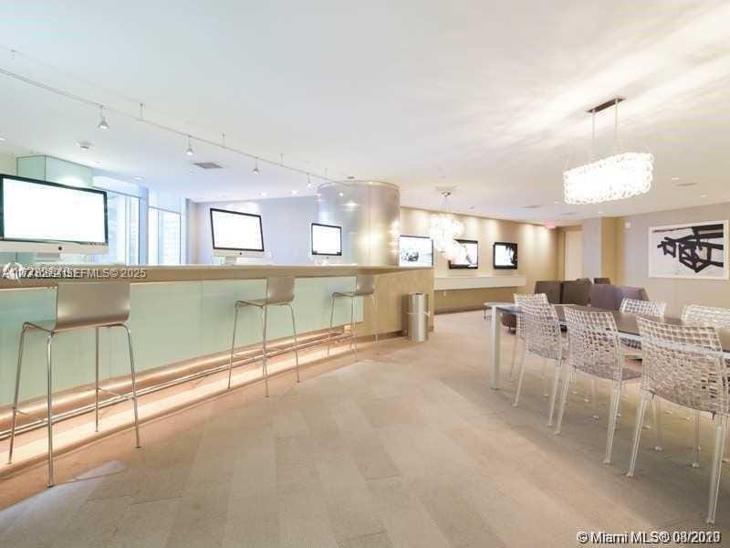 92 SW 3rd Street 4104, Miami, FL 33130 photo 21
