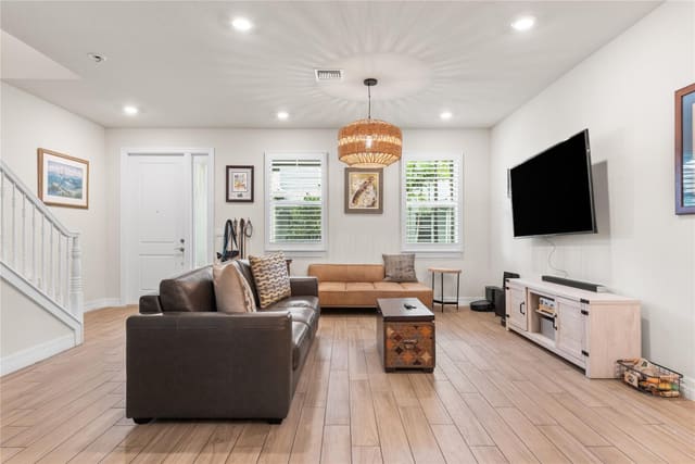 1030 Eucalyptus Drive 2, Hollywood, FL 33021