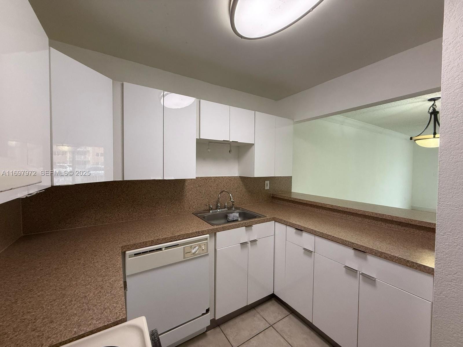 7000 NW 186th Street 4-114, Hialeah, FL 33015 photo 2