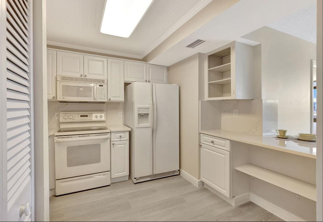 1357 NE Ocean Boulevard 215, Stuart, FL 34996 photo 23
