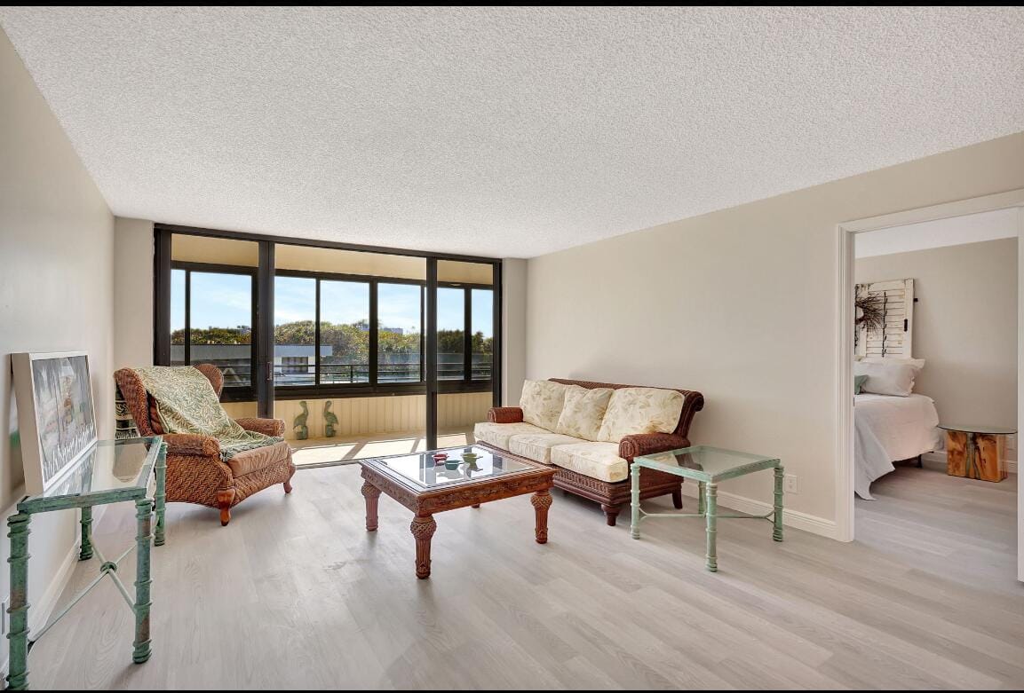 1357 NE Ocean Boulevard 215, Stuart, FL 34996 photo 4