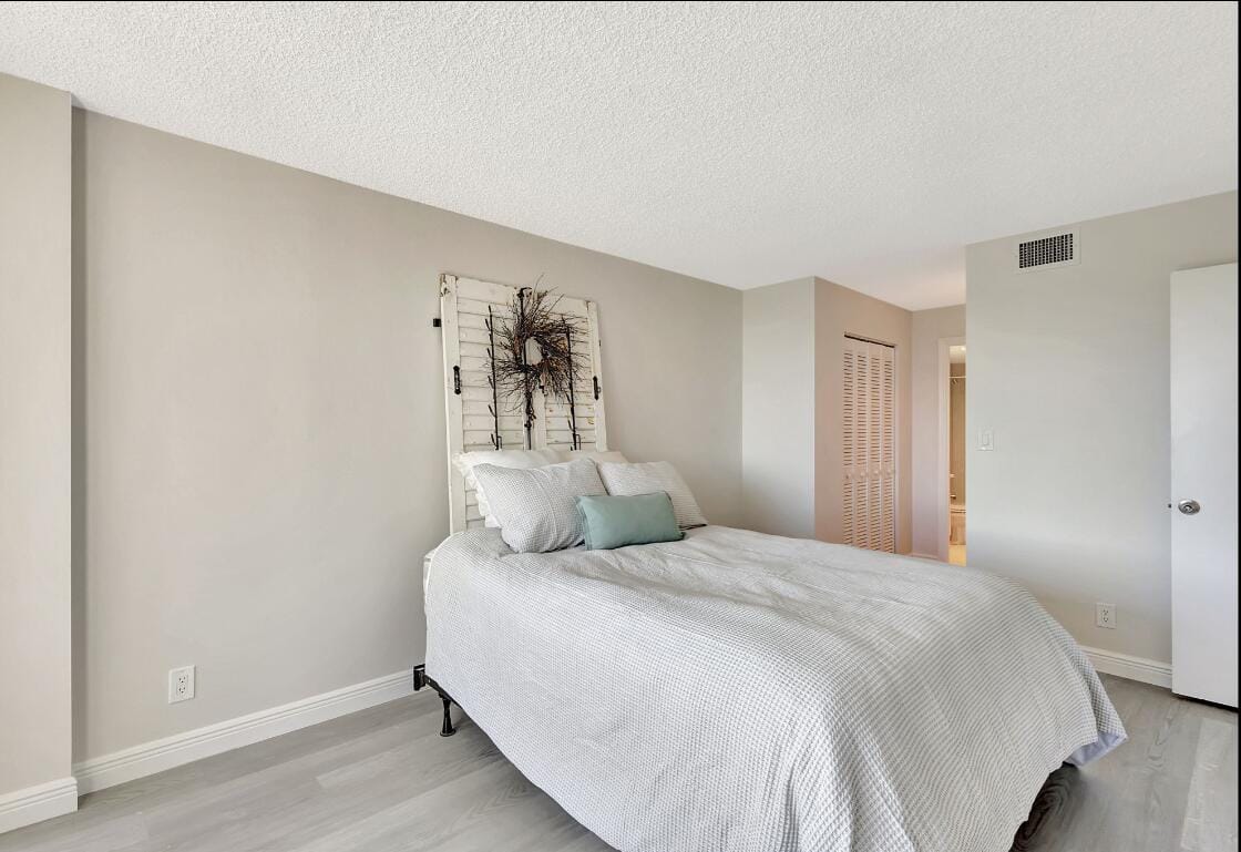 1357 NE Ocean Boulevard 215, Stuart, FL 34996 photo 8