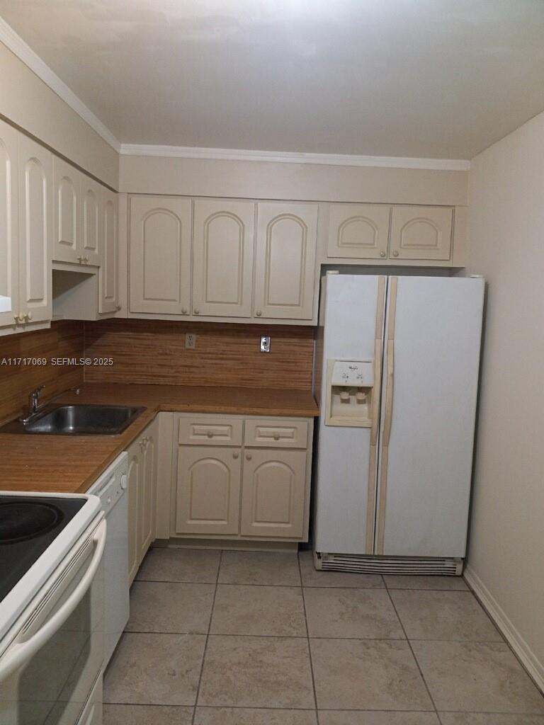 8267 SW 128th Street 105, Pinecrest, FL 33156, Pinecrest