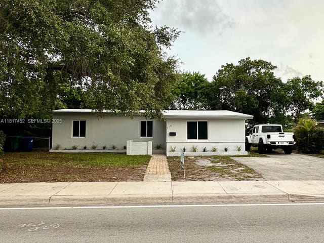 550 NW 199th Street, Miami Gardens, FL 33169