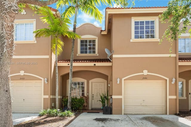21441 SW 85th Path, sold in Santa Barbara, Cutler Bay, FL