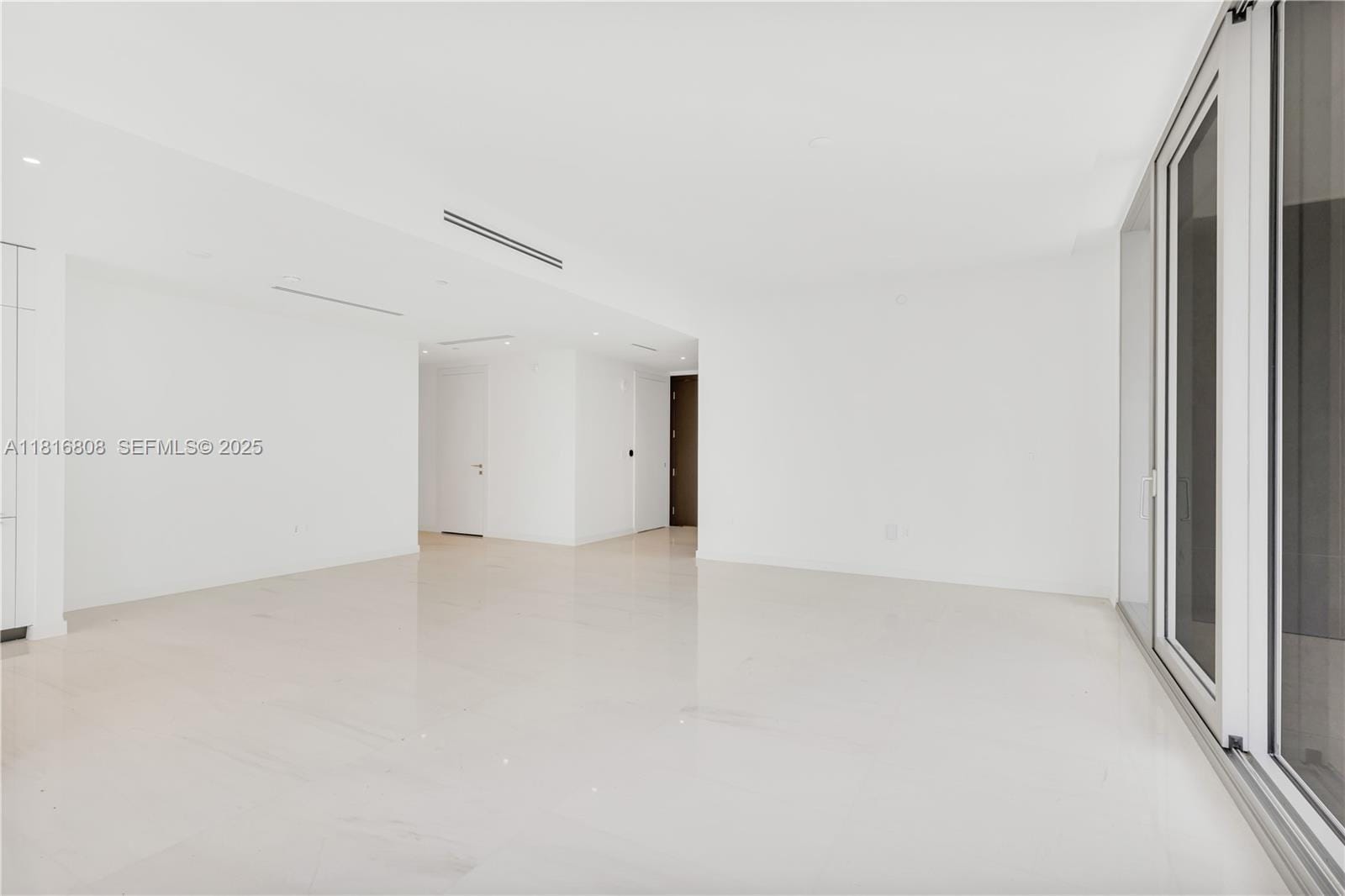300 Biscayne Blvd Way 2907, Miami, FL 33131 photo 16