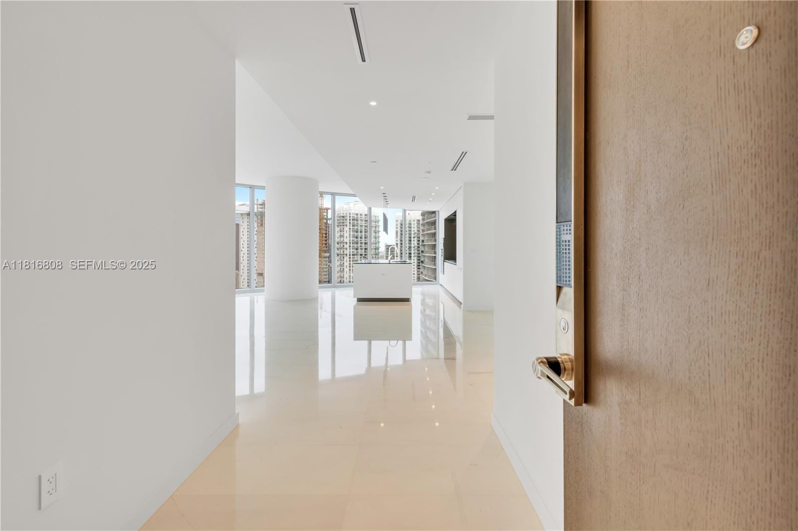 300 Biscayne Blvd Way 2907, Miami, FL 33131 photo 18