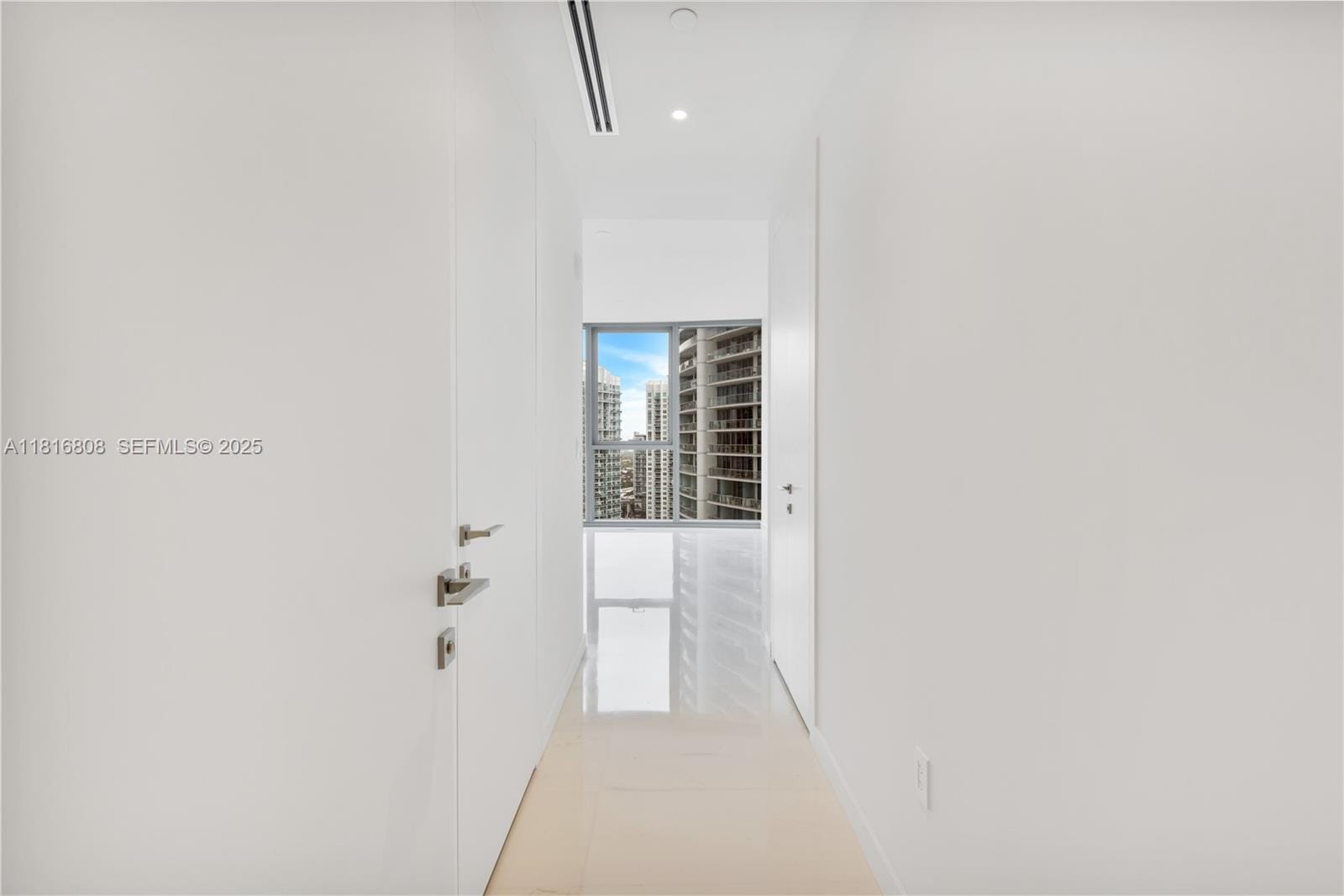 300 Biscayne Blvd Way 2907, Miami, FL 33131 photo 20