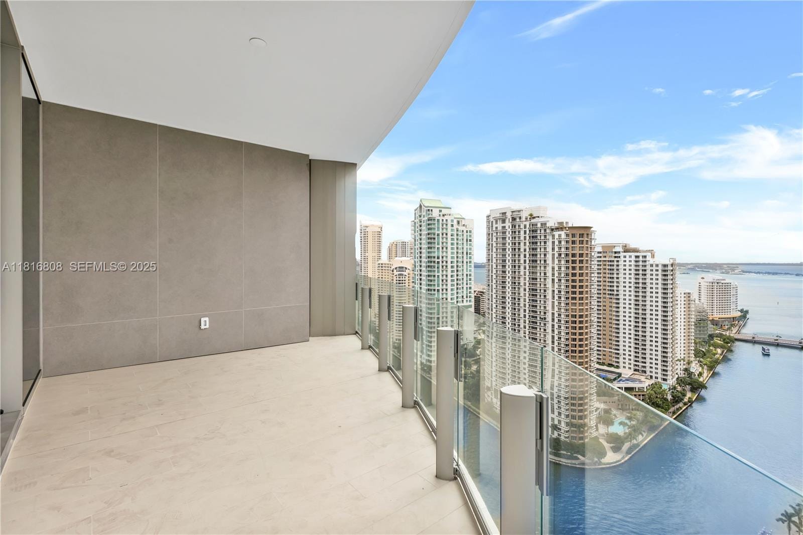 300 Biscayne Blvd Way 2907, Miami, FL 33131 photo 3
