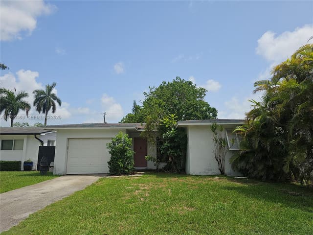131 NE 18th Street, sold in Downer Palms Div No 1, Homestead, FL